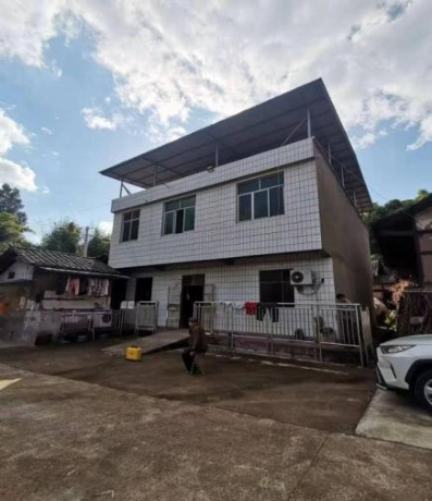 武胜县岩口镇青华寨村5组陈代文房屋